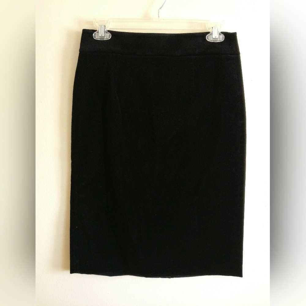 NWT Banana Republic Black Velvet Pencil Skirt Size 0